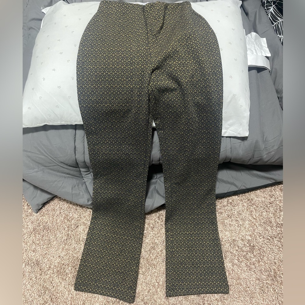 Patterned pants